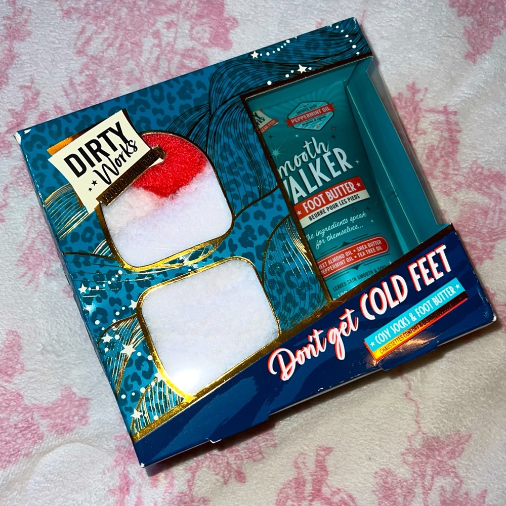 *FREE bundle gift🌻* Foot Butter & Fuzzy Sock Foot Care Combo